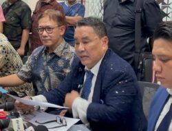 Hotman Tuding Kapolri Tak Izin Prabowo Tetapkan Febrie Adriansyah Tersangka: Dia Kebanggaan Presiden