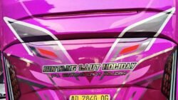 Diduga Mengemudi Ugal-ugalan, Bus Pariwisata Bintang Laut Holiday Nyaris Sebabkan Kecelakaan, Pengguna Jalan Minta Polisi Bertindak