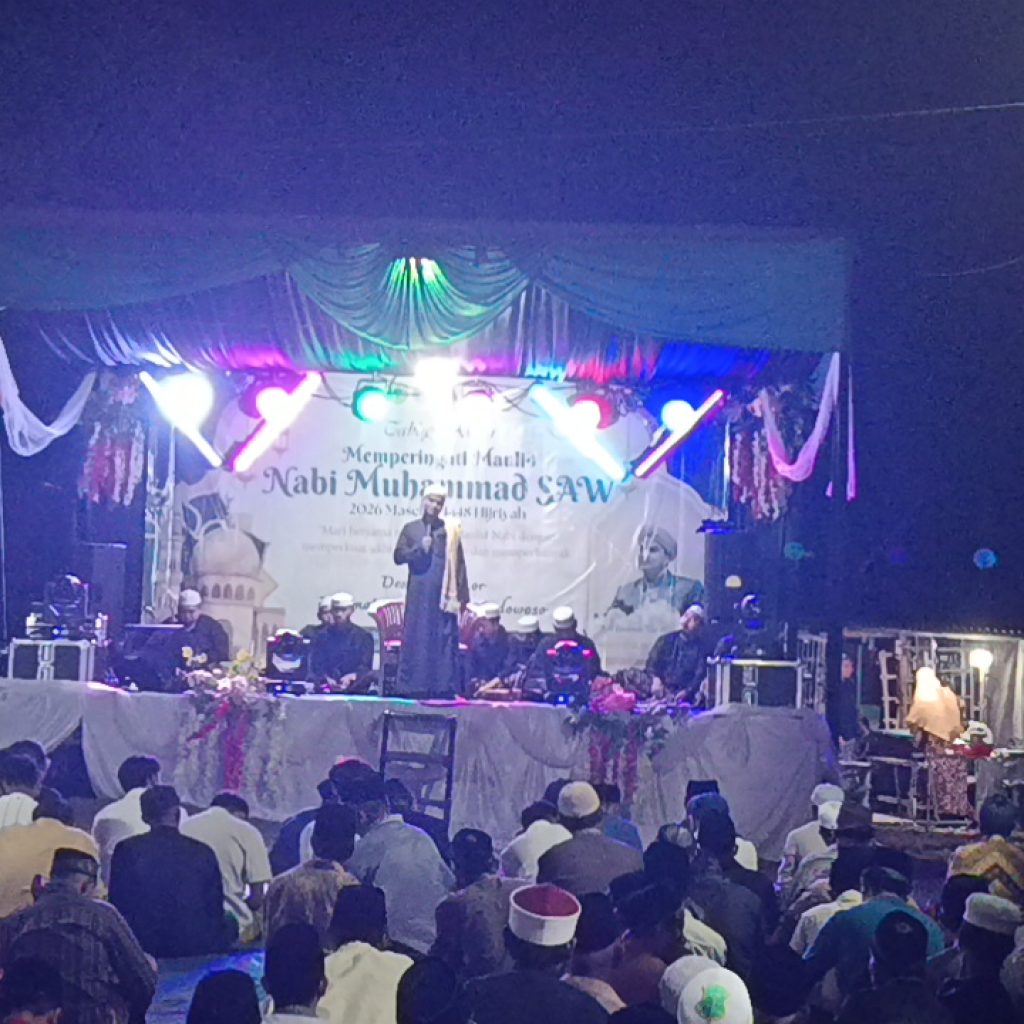 Desa Sugerlor dan Mahasiswa Unmuh Jember Rayakan Maulid Bersama