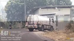 *Truk Tangki Biru Putih Kembali Terlihat Masuk Gudang Lama di Pandaan, Dugaan Penimbunan Solar Subsidi Disorot*