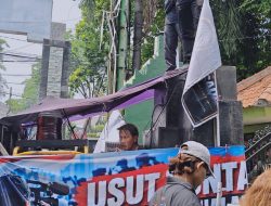 Demo Dispendik Sidoarjo Memanas: Biro Hukum Barata Persada Sebut Tak Ada Jawaban Memuaskan, Massa Ancam Aksi Susulan 1×24 Jam